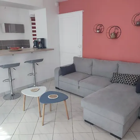 Διαμέρισμα Chaleureux Avec Terrasse *